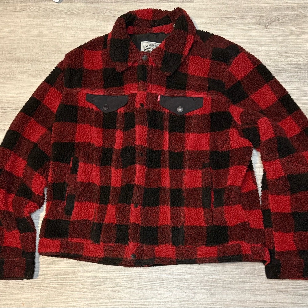 LEVIS SHERPA TRUCKER JACKET CRIMSON BUFFALO RED BLACK PLAID